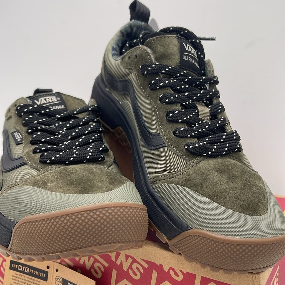 Vans WMNS Olive Green Sneakers Ultrarange Exo
Rain Camo Dark Olive
VN0A5KS4DOL - Picture 5 of 16